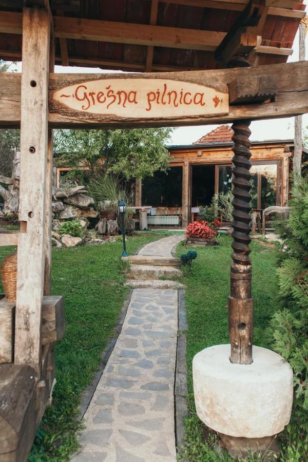 Gresna Pilnica Hotel Klenovnik Esterno foto